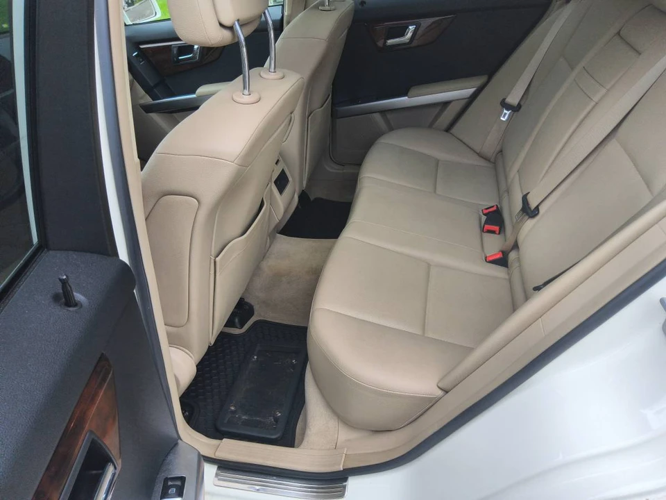 2011 Mercedes-Benz GLK-Class - Image 4 of 17