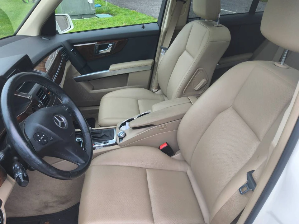 2011 Mercedes-Benz GLK-Class - Image 8 of 17