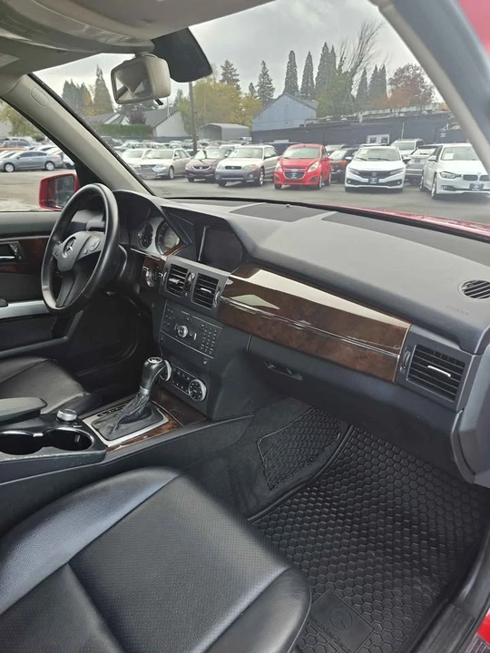 2011 Mercedes-Benz GLK-Class - Image 11 of 17