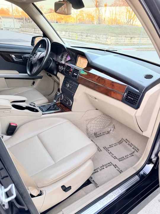 2011 Mercedes-Benz GLK-Class - Image 10 of 20