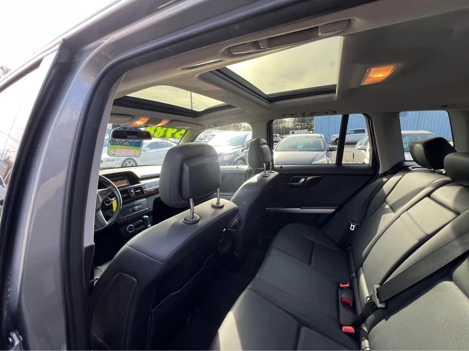 2011 Mercedes-Benz GLK-Class - Image 9 of 11