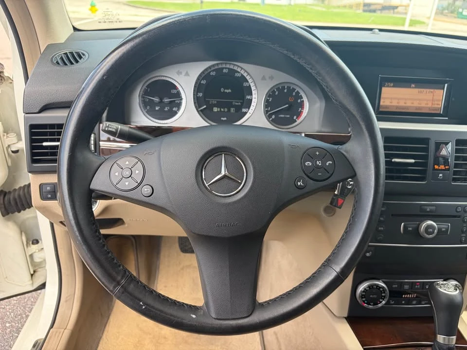 2011 Mercedes-Benz GLK-Class - Image 11 of 13