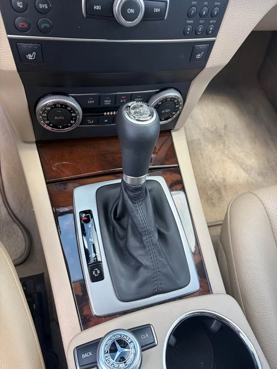 2011 Mercedes-Benz GLK-Class - Image 11 of 14