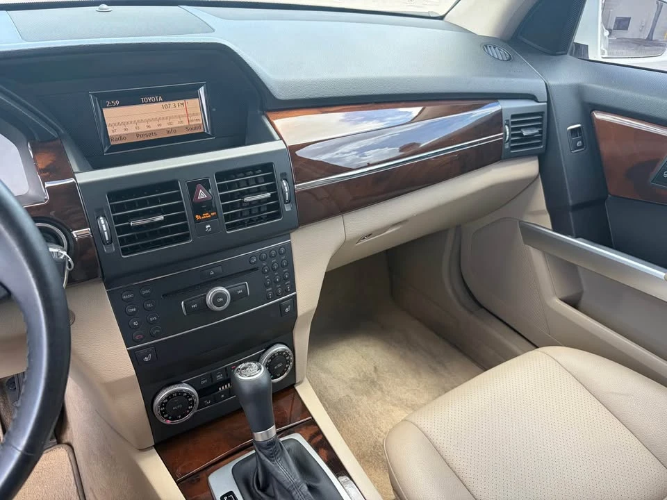 2011 Mercedes-Benz GLK-Class - Image 10 of 14