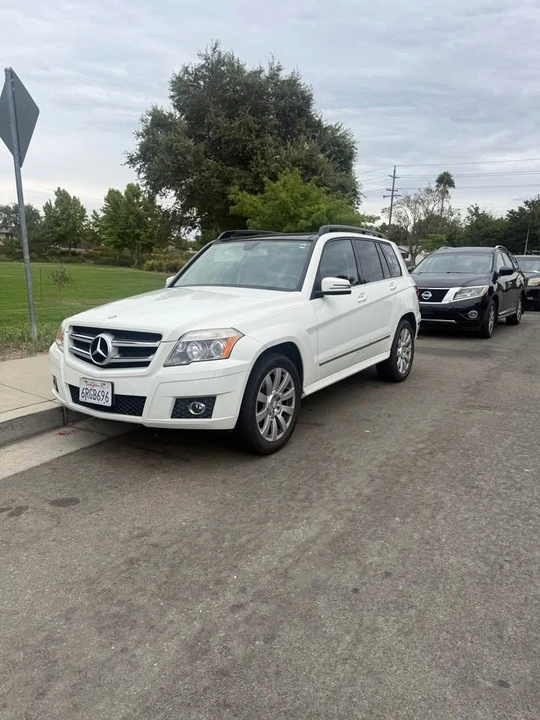2011 Mercedes-Benz GLK-Class - Image 2 of 11