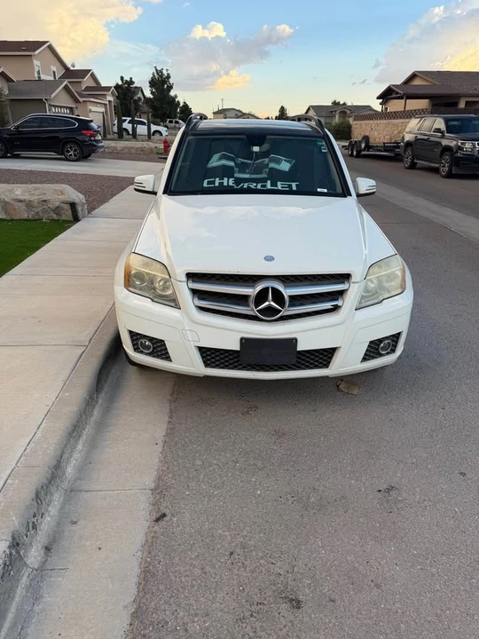 2011 Mercedes-Benz GLK-Class - Image 2 of 4