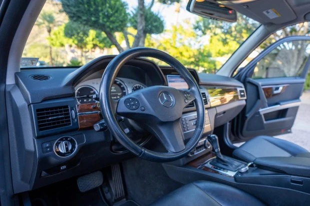 2011 Mercedes-Benz GLK-Class - Image 5 of 8