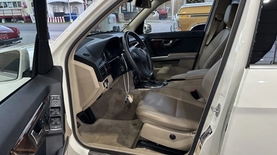 2011 Mercedes-Benz GLK-Class - Image 9 of 18