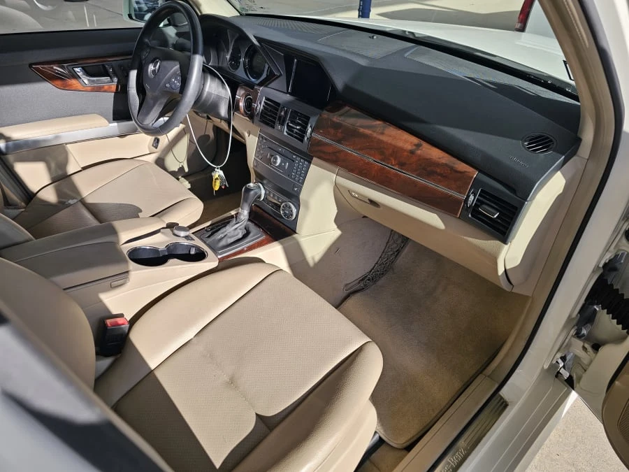 2011 Mercedes-Benz GLK-Class - Image 11 of 18