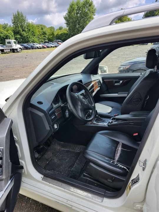 2011 Mercedes-Benz GLK-Class - Image 8 of 12