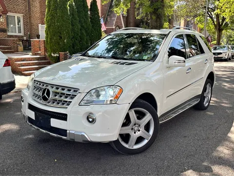 2011 Mercedes-Benz M-Class ML 550 4MATIC Sport Utility 4D