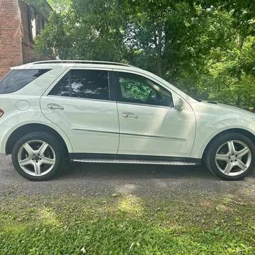 2011 Mercedes-Benz M-Class ML 550