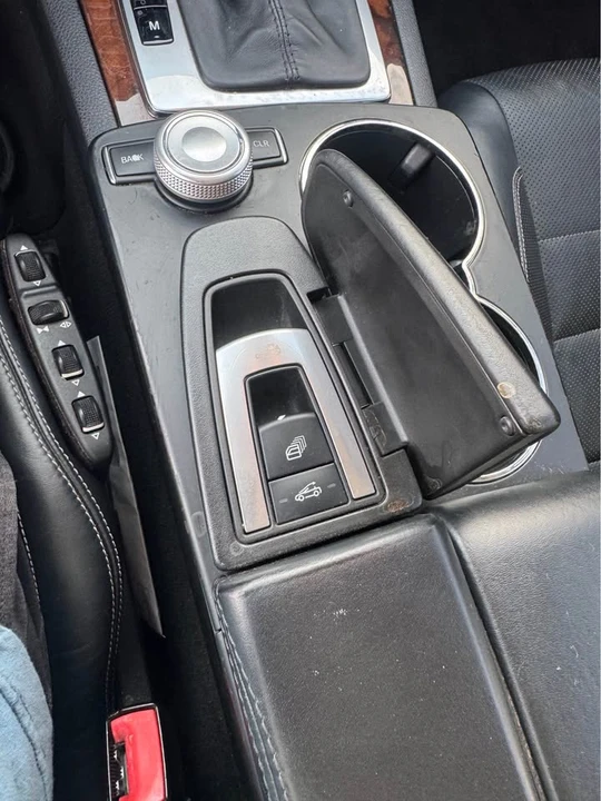 2011 Mercedes-Benz W212 E-Class - Image 11 of 19