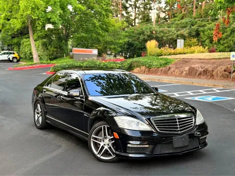 2011 Mercedes-Benz Mercedes-AMG S-Class S 63 AMG Sedan 4D