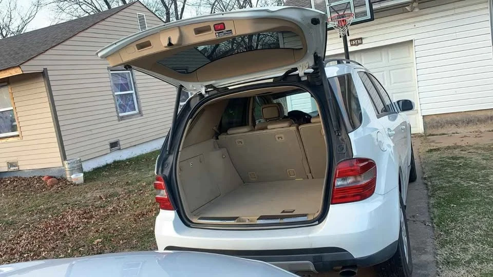 2011 Mercedes-Benz W212 E-Class - Image 3 of 3