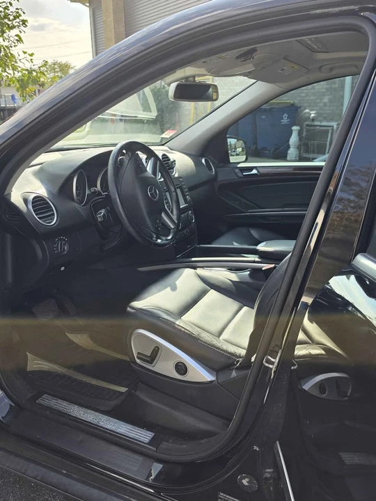 2011 Mercedes-Benz EQE - Image 3 of 8