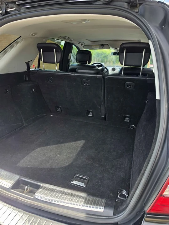 2011 Mercedes-Benz EQE - Image 2 of 8