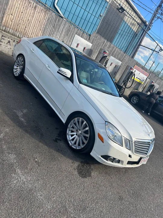 2011 Mercedes-Benz W212 E-Class - Image 2 of 6
