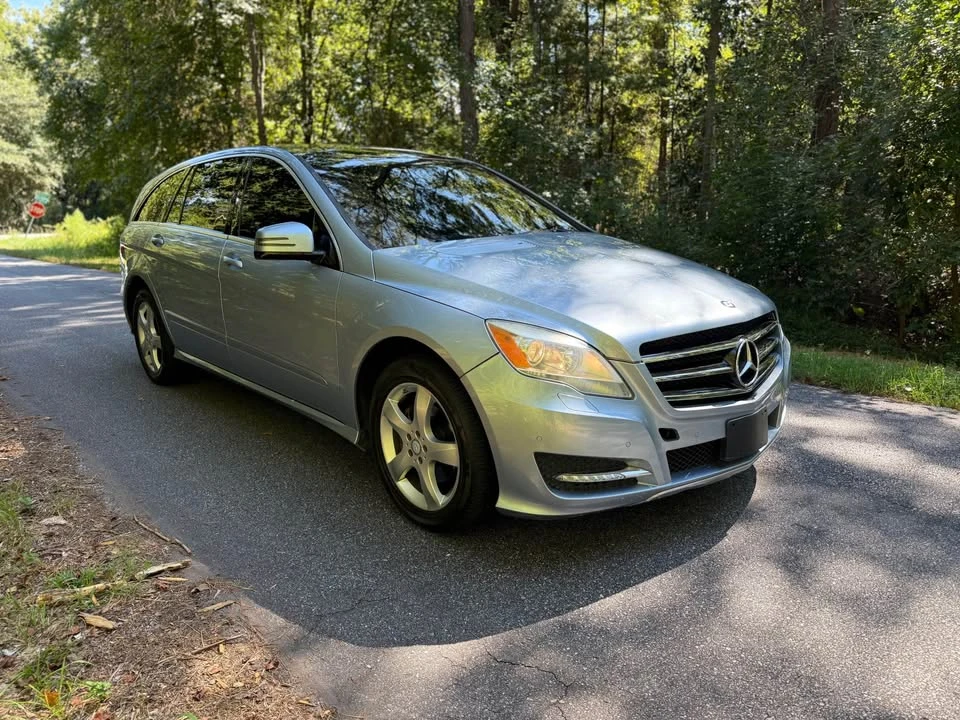 2011 Mercedes-Benz W251 R-Class - Image 3 of 10