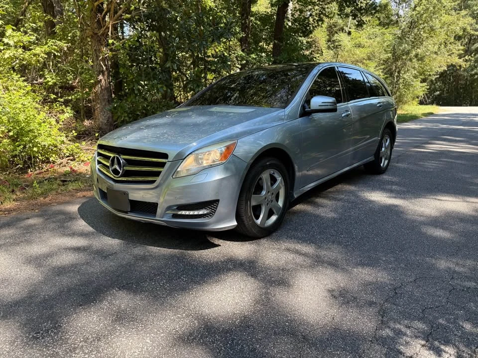 2011 Mercedes-Benz W251 R-Class - Image 2 of 10
