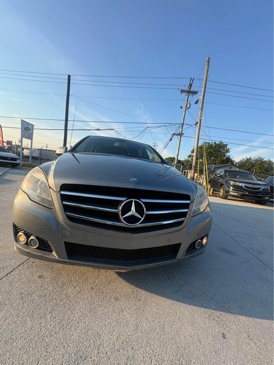 2011 Mercedes-Benz W251 R-Class - Image 9 of 20