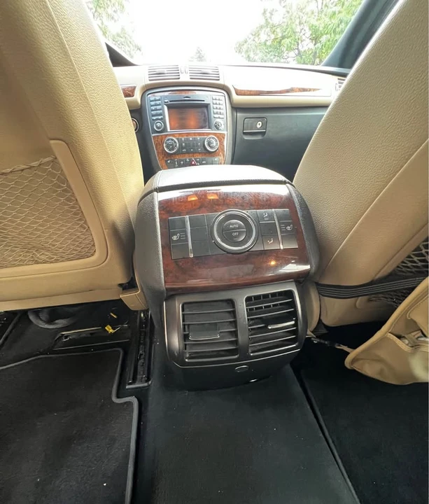 2011 Mercedes-Benz W251 R-Class - Image 12 of 17