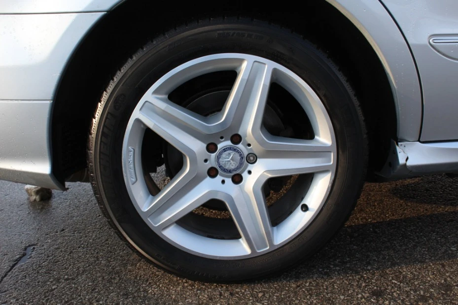 2011 Mercedes-Benz W251 R-Class - Image 13 of 15