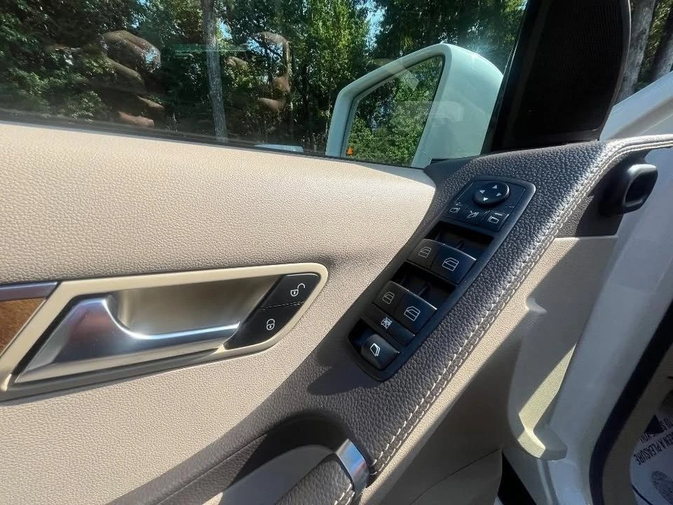 2011 Mercedes-Benz W251 R-Class - Image 16 of 20