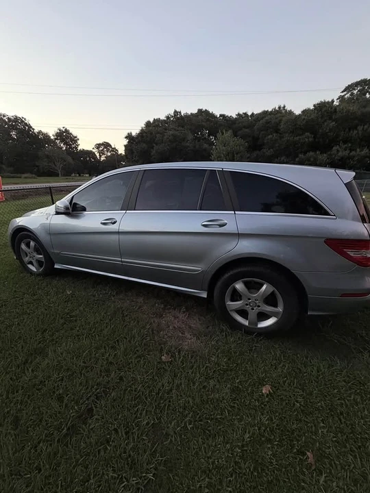 2011 Mercedes-Benz W251 R-Class - Image 2 of 5