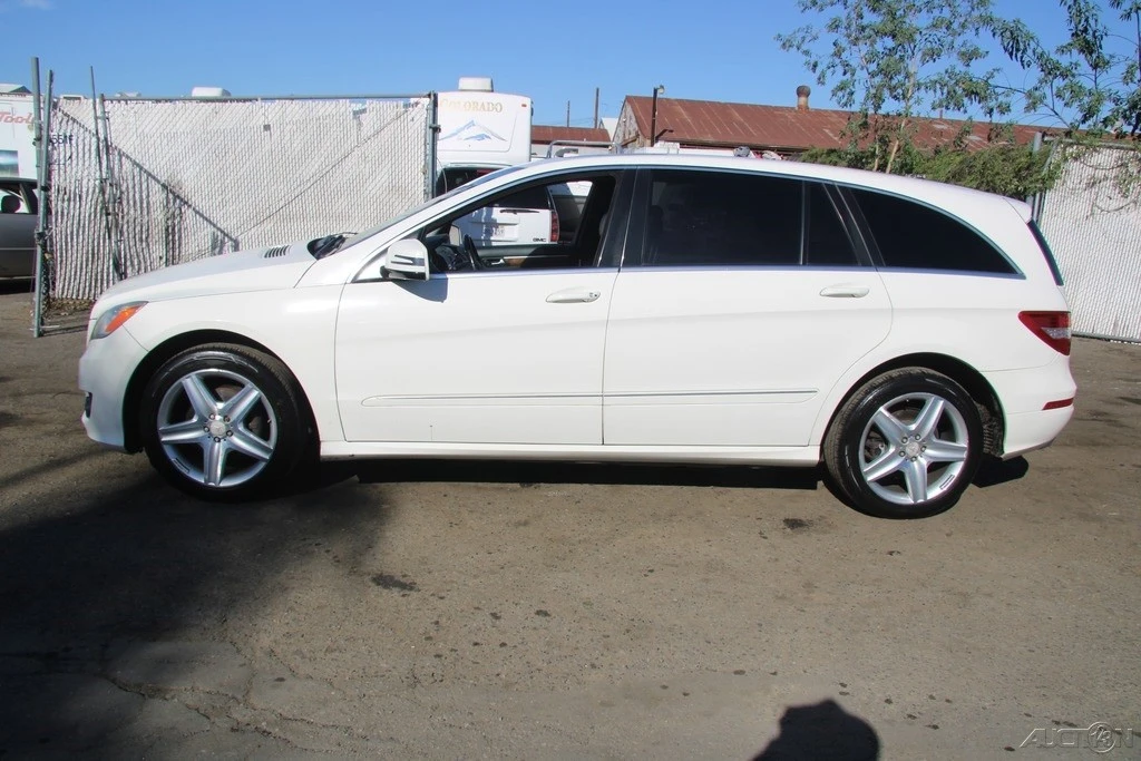 2011 Mercedes-Benz W251 R-Class - Image 3 of 21