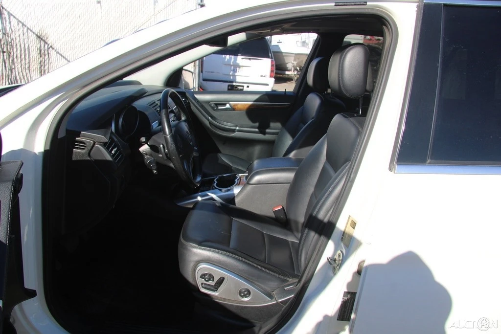 2011 Mercedes-Benz W251 R-Class - Image 12 of 21