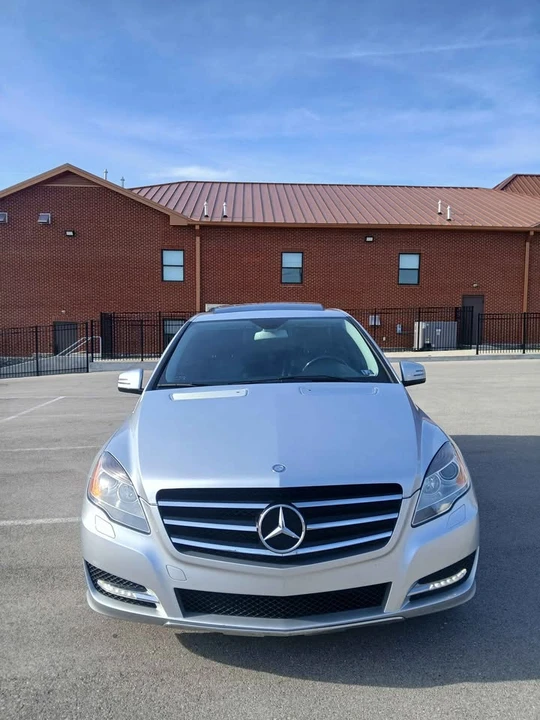 2011 Mercedes-Benz W251 R-Class - Image 2 of 20