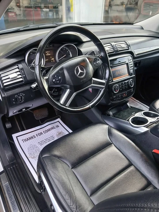 2011 Mercedes-Benz W251 R-Class - Image 9 of 20