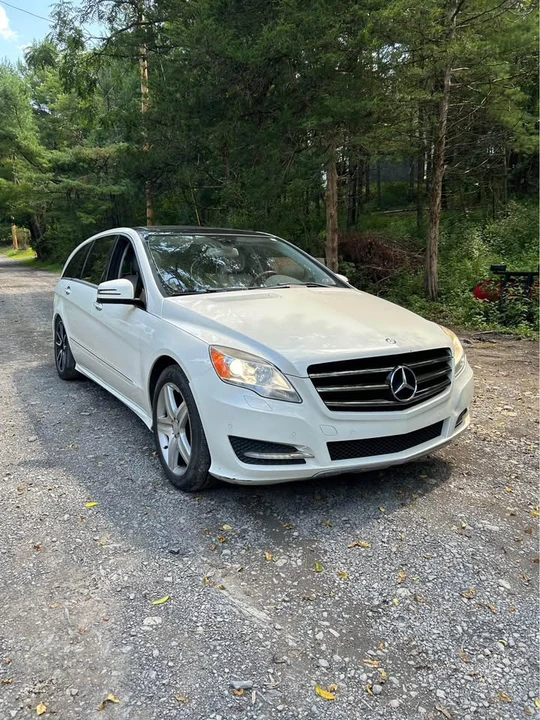 2011 Mercedes-Benz W251 R-Class - Image 2 of 8