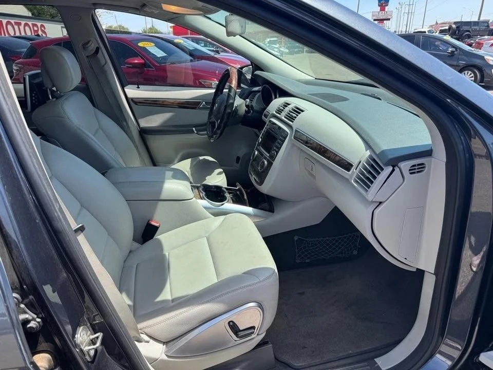 2011 Mercedes-Benz W251 R-Class - Image 12 of 20