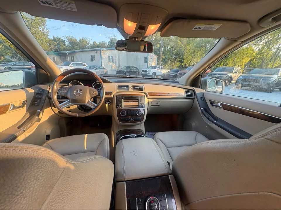 2011 Mercedes-Benz W251 R-Class - Image 7 of 20