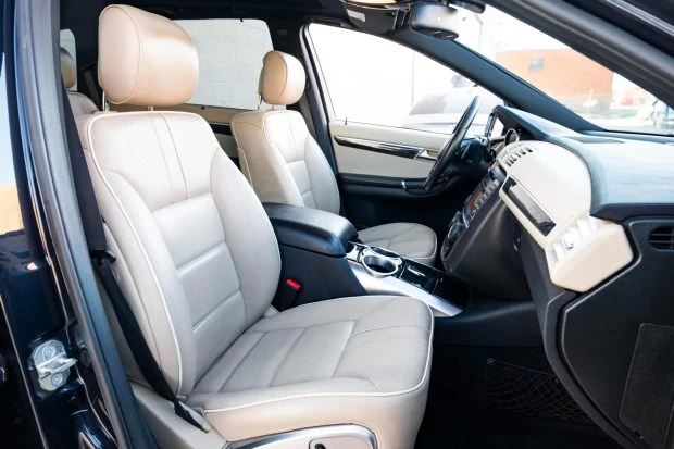 2011 Mercedes-Benz W251 R-Class - Image 4 of 7