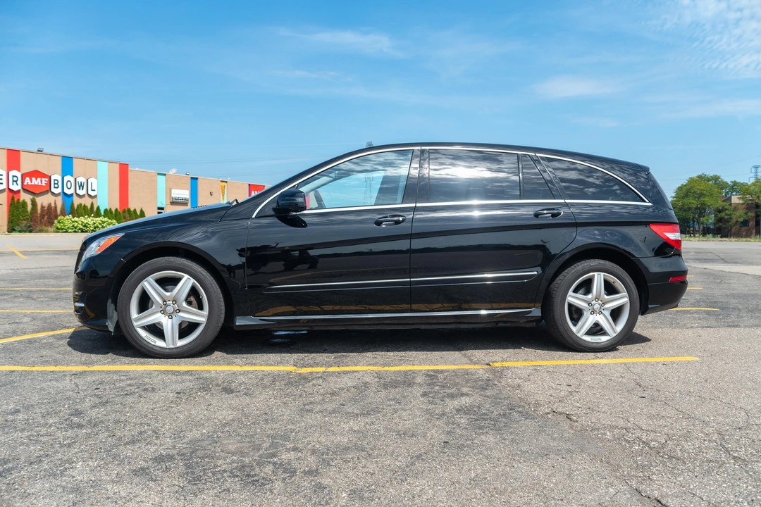 2011 Mercedes-Benz W251 R-Class - Image 8 of 31