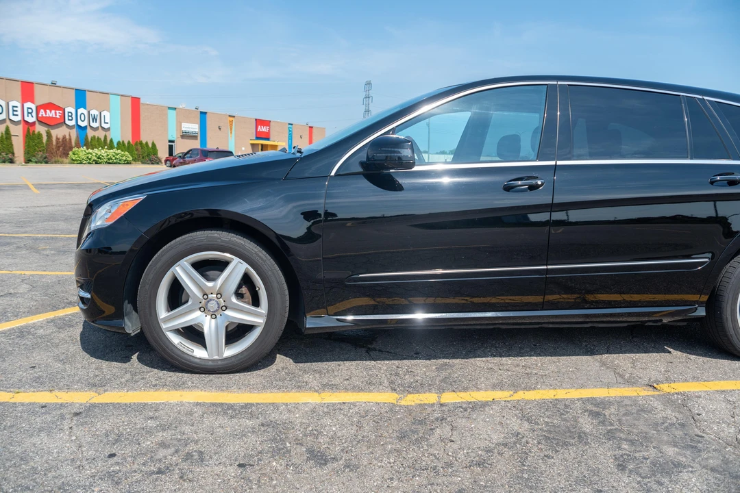 2011 Mercedes-Benz W251 R-Class - Image 14 of 31