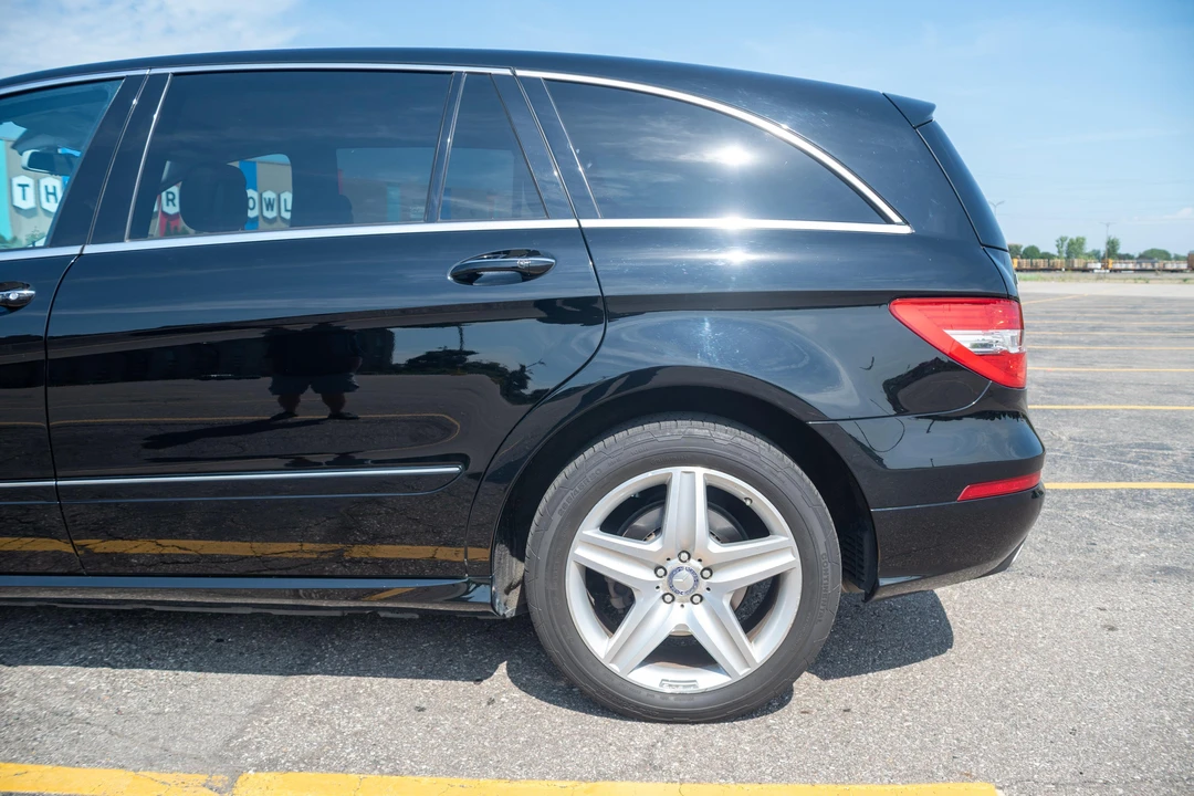 2011 Mercedes-Benz W251 R-Class - Image 17 of 31
