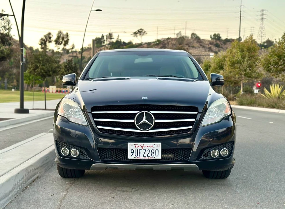 2011 Mercedes-Benz W251 R-Class - Image 2 of 15