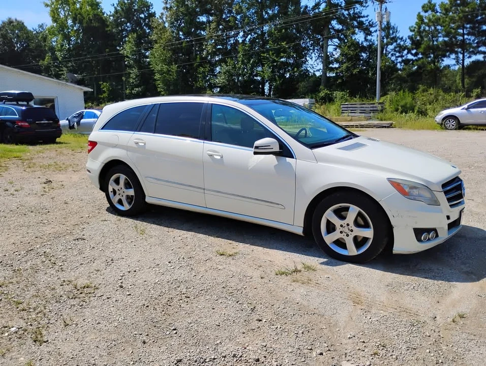 2011 Mercedes-Benz W251 R-Class - Image 2 of 11