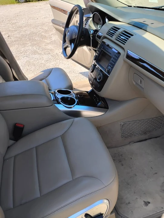 2011 Mercedes-Benz W251 R-Class - Image 10 of 11
