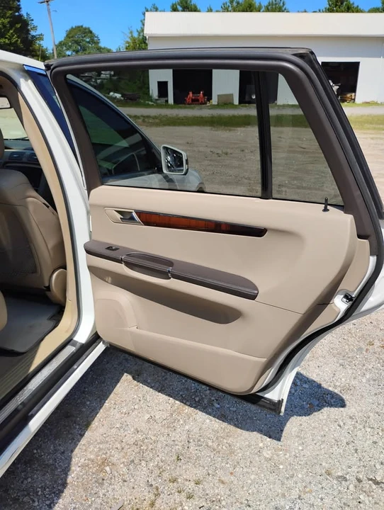 2011 Mercedes-Benz W251 R-Class - Image 9 of 11