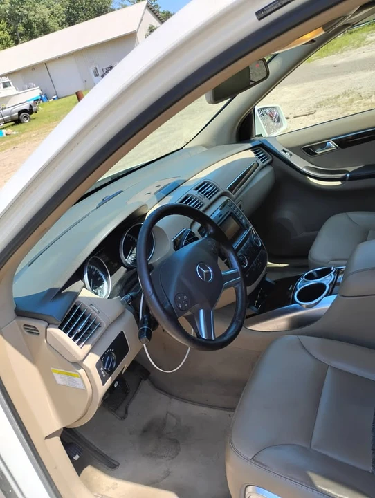 2011 Mercedes-Benz W251 R-Class - Image 5 of 11