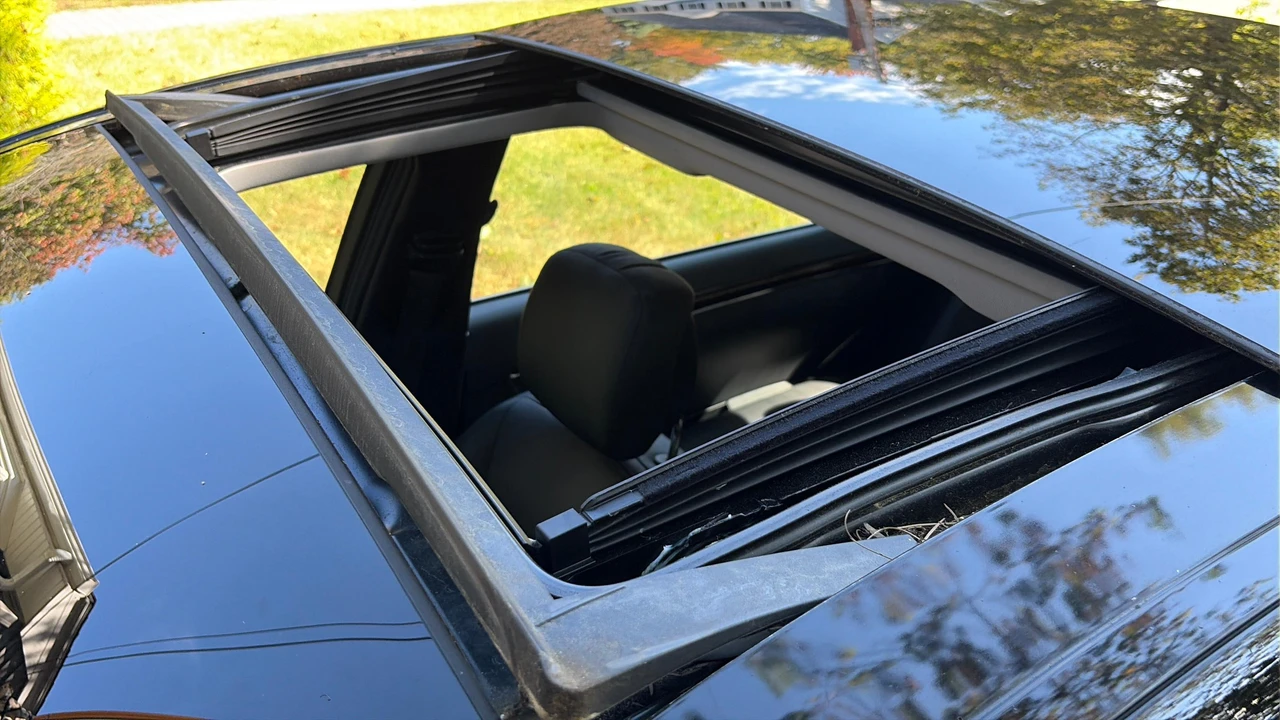2011 Mercedes-Benz W221 S-Class - Image 26 of 31