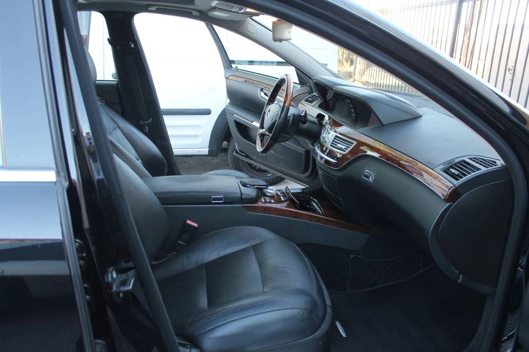 2011 Mercedes-Benz W221 S-Class - Image 16 of 24
