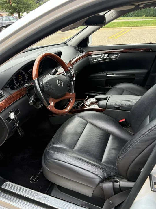 2011 Mercedes-Benz W221 S-Class - Image 2 of 2