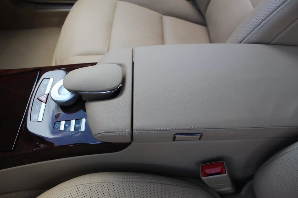 2011 Mercedes-Benz W221 S-Class - Image 9 of 20