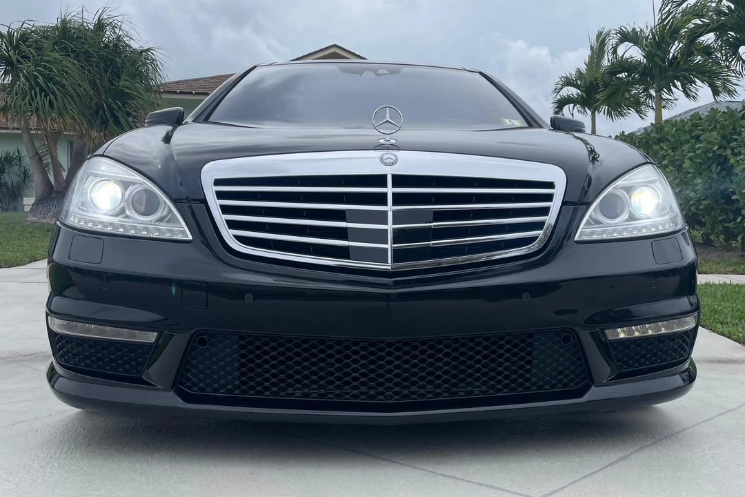 2011 Mercedes-Benz W221 S 63 & S 65 AMG - Image 2 of 31